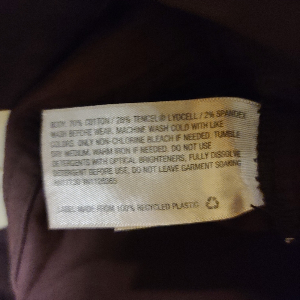 Universal Thread Burgundy Jeans - Picture 3 of 4
